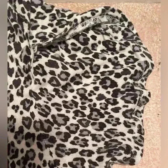 Anne Klein black and white leopard, short sleeve, 2 piece pajama set; size L - Picture 4 of 9